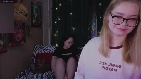 KENDALL  NATHANRYAN  LUCY online show from December 20, 6:48 pm