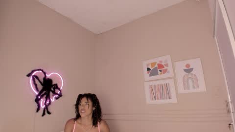 Snapshot of _aleja_x chatting on November 1, 11:34 am _aleja_x online show from November 1, 11:34 am