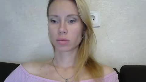 _alex1819 online show from October 14, 7:09 am