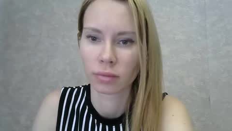 _alex1819 online show from April 7, 6:58 am