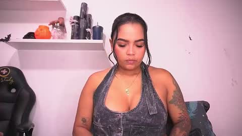 Snapshot of _alexaa_20 chatting on October 24, 11:50 am Alexa online show from October 24, 11:50 am