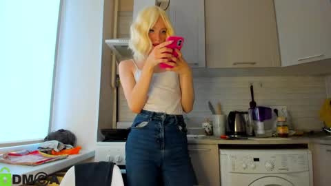 Snapshot of _alice_kitty chatting on December 14, 8:45 am Gaylord online show from December 14, 8:45 am