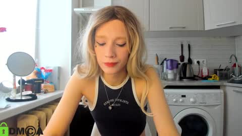 Snapshot of _alice_kitty chatting on February 14, 9:56 am Gaylord online show from February 14, 9:56 am