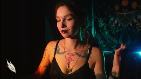 Snapshot of _alicemorrison_ chatting on November 18, 6:34 pm Alice Morrison Mistress Datura online show from November 18, 6:34 pm