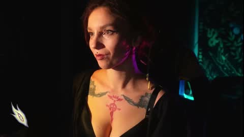 Snapshot of _alicemorrison_ chatting on December 14, 6:45 pm Alice Morrison Mistress Datura online show from December 14, 6:45 pm