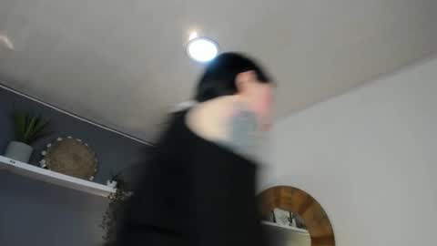  Alice  online show from March 5, 8:10 pm