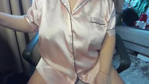 lisa online show from December 20, 9:38 am