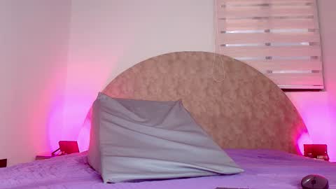 Any online show from November 24, 7:35 pm