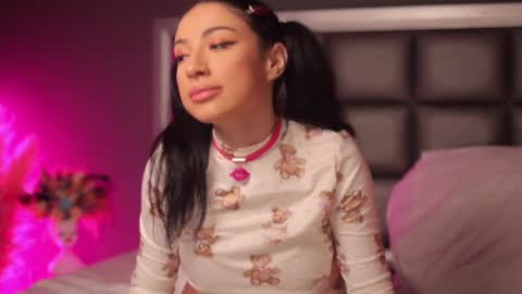 Anna online show from February 9, 11:25 pm