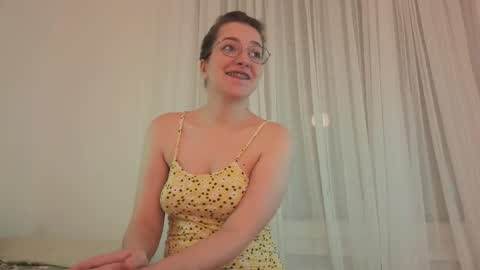 Snapshot of _annieone chatting on December 18, 6:25 pm Anna online show from December 18, 6:25 pm