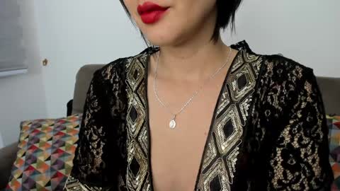 antonia online show from January 10, 11:00 am