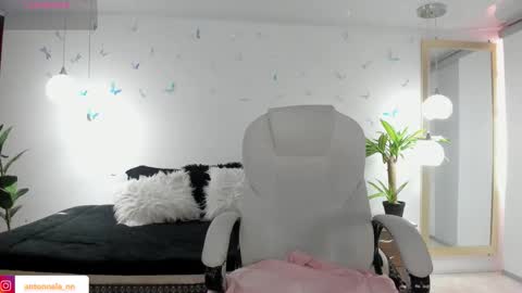 antonnela online show from March 10, 2:55 pm