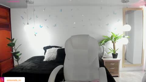 antonnela online show from March 15, 3:40 pm