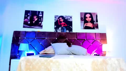 Snapshot of _ariana_lopez_ chatting on February 12, 12:22 pm Ariana online show from February 12, 12:22 pm