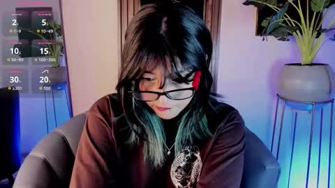   online show from November 12, 12:27 pm