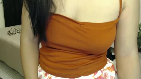 Snapshot of _ashley27 chatting on February 23, 4:24 pm Angie online show from February 23, 4:24 pm