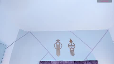 _aurora_collins_ online show from November 18, 1:15 pm