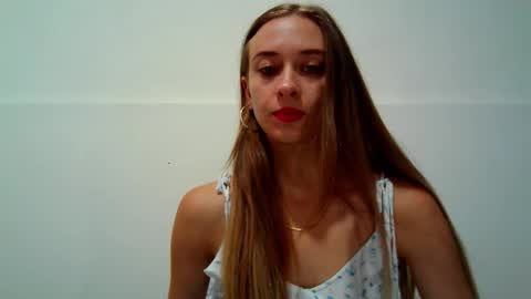 Snapshot of _aurora_sweet chatting on September 9, 9:53 am _aurora_sweet online show from September 9, 9:53 am