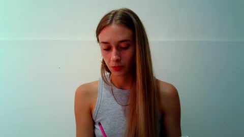 Snapshot of _aurora_sweet chatting on September 13, 1:11 pm _aurora_sweet online show from September 13, 1:11 pm