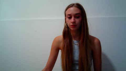 Snapshot of _aurora_sweet chatting on September 19, 11:00 am _aurora_sweet online show from September 19, 11:00 am