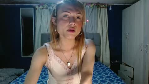 _azalea_65 online show from October 7, 2:09 am