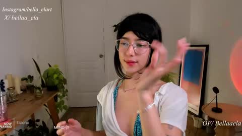 Snapshot of _bellaela chatting on February 19, 1:29 am Ella online show from February 19, 1:29 am