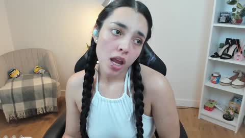 Bella Evans online show from January 20, 9:03 am