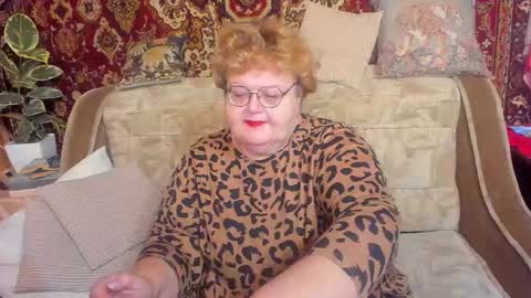 Louise  ONLY IN PVT  Masturbation with dildo and cum  Naked  Show and play with pussy  Blow job  Hand job  ONLY IN PVT  online show from October 3, 7:33 pm