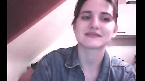 Snapshot of _biscotti_ chatting on September 9, 6:51 pm _biscotti_ online show from September 9, 6:51 pm