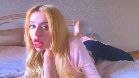 Stella online show from September 30, 6:07 am