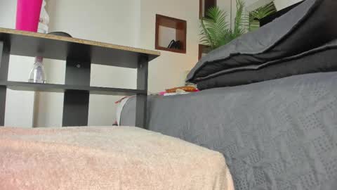 Candy online show from November 9, 1:53 pm