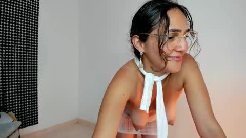 Snapshot of _careless_whisper_ chatting on March 5, 11:38 pm _careless_whisper_ online show from March 5, 11:38 pm