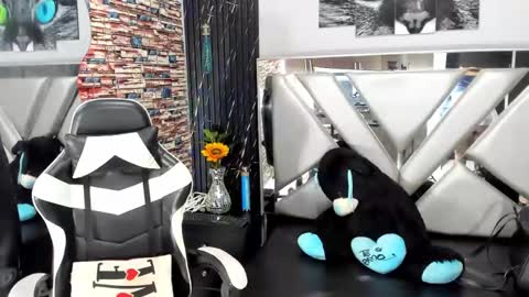 _casandra11 online show from February 17, 12:10 am