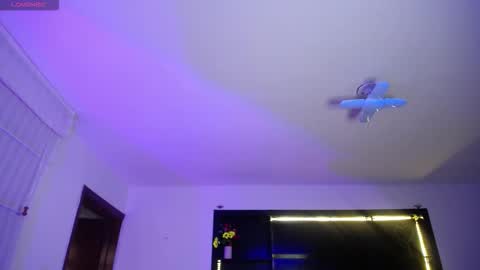 Snapshot of _charlotte_collins_ chatting on December 17, 2:34 pm _charlotte_collins_ online show from December 17, 2:34 pm