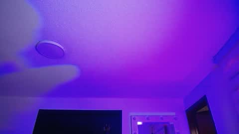 Snapshot of _charlotte_collins_ chatting on January 12, 2:11 pm _charlotte_collins_ online show from January 12, 2:11 pm