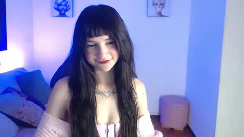 Snapshot of _charlotte_collins_ chatting on February 2, 3:11 pm _charlotte_collins_ online show from February 2, 3:11 pm