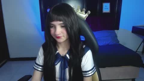 Snapshot of _charlotte_collins_ chatting on February 9, 3:05 pm _charlotte_collins_ online show from February 9, 3:05 pm