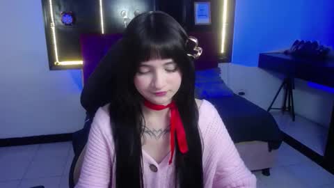 Snapshot of _charlotte_collins_ chatting on February 11, 2:55 pm _charlotte_collins_ online show from February 11, 2:55 pm