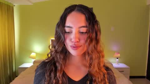 Snapshot of _charlotte_evans_2 chatting on October 6, 7:00 pm Charlote online show from October 6, 7:00 pm