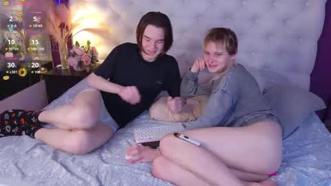 Snapshot of _cheesecake_s chatting on October 23, 2:44 am _cheesecake_s online show from October 23, 2:44 am