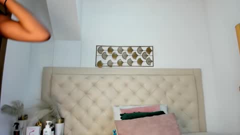 Chloe  online show from February 23, 11:33 am