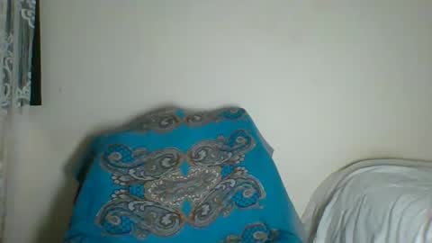 clara online show from January 15, 6:33 am