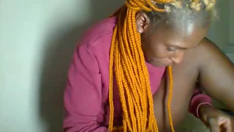 clara online show from January 22, 8:40 am