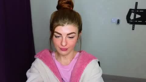 Snapshot of _comefeelme_ chatting on February 6, 3:06 am D online show from February 6, 3:06 am