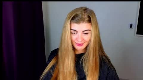 Snapshot of _comefeelme_ chatting on October 15, 6:02 am D online show from October 15, 6:02 am