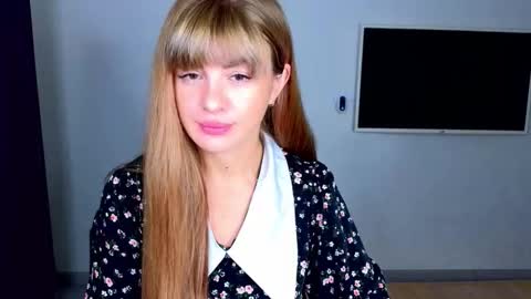 Snapshot of _comefeelme_ chatting on October 21, 2:45 am D online show from October 21, 2:45 am