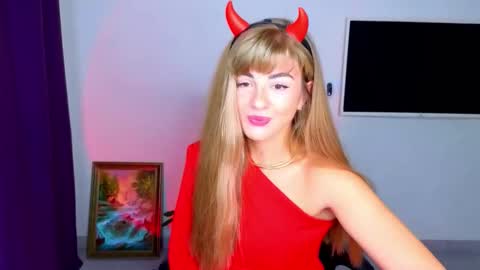 Snapshot of _comefeelme_ chatting on October 31, 6:20 pm D online show from October 31, 6:20 pm