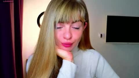 Snapshot of _comefeelme_ chatting on December 18, 3:34 am D online show from December 18, 3:34 am