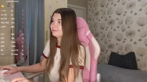 Snapshot of _cute_ice chatting on October 4, 4:32 am _cute_ice online show from October 4, 4:32 am