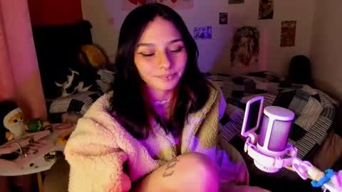 Snapshot of _dayanne_ chatting on December 18, 3:04 am Pao online show from December 18, 3:04 am